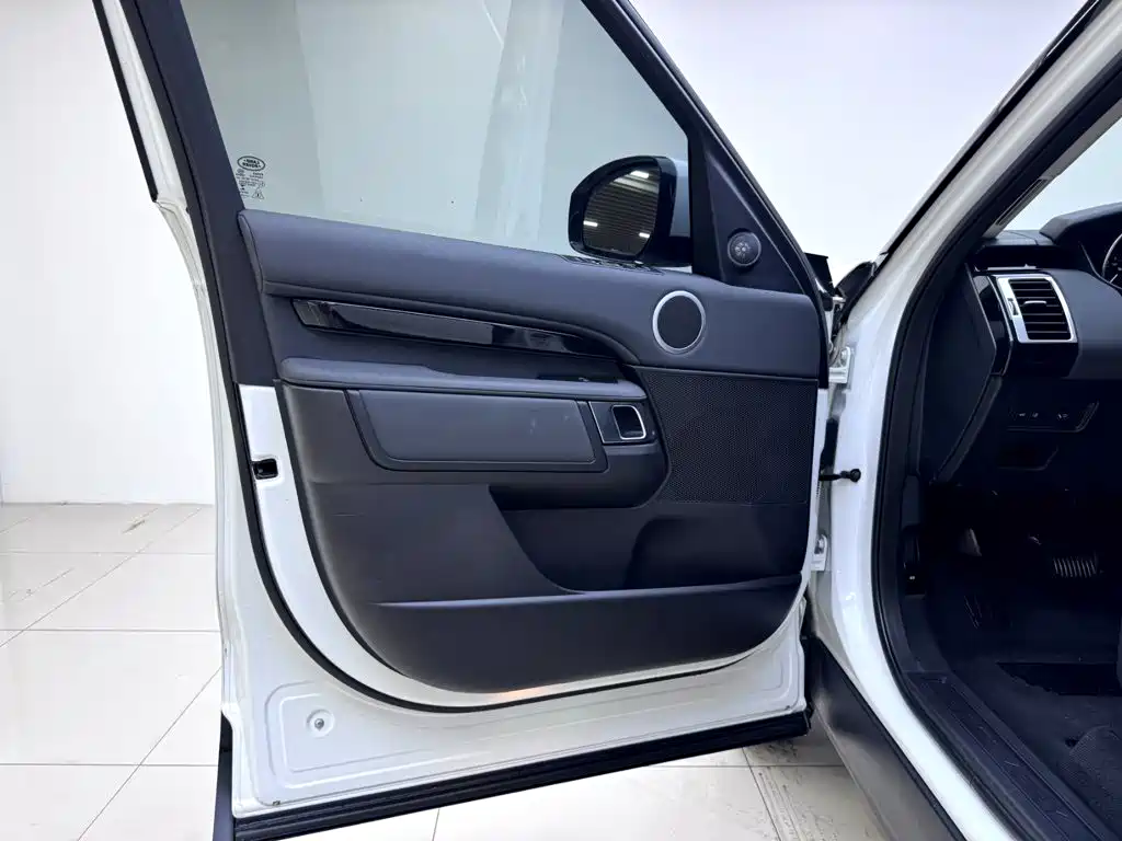 Land Rover Discovery — миниатюра 8
