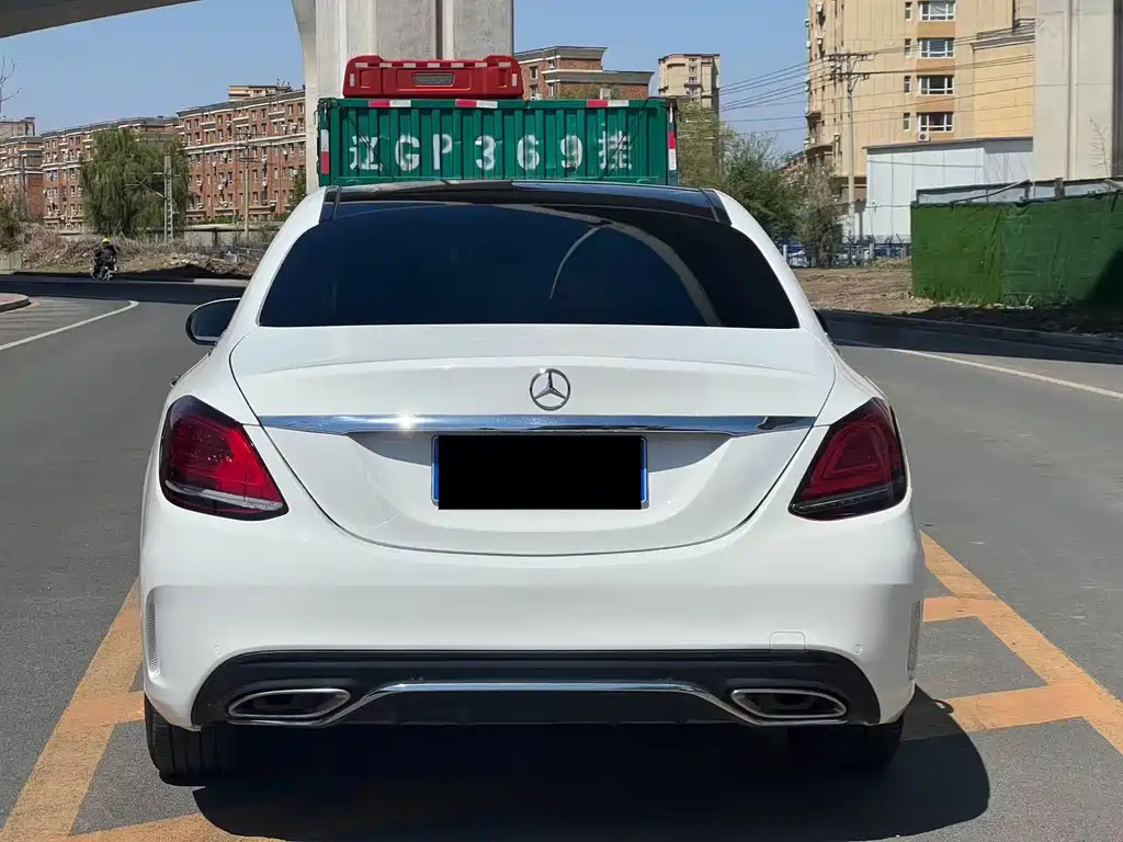 Mercedes-Benz C-Class — миниатюра 8