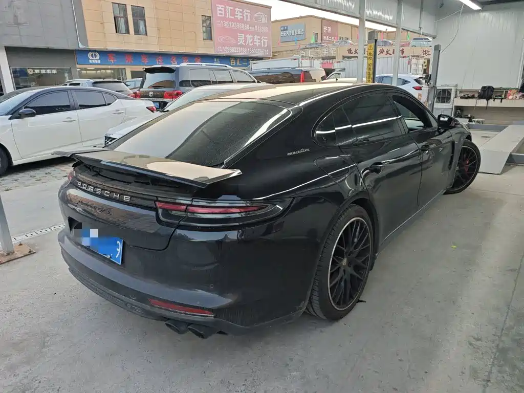 Porsche Panamera — миниатюра 2