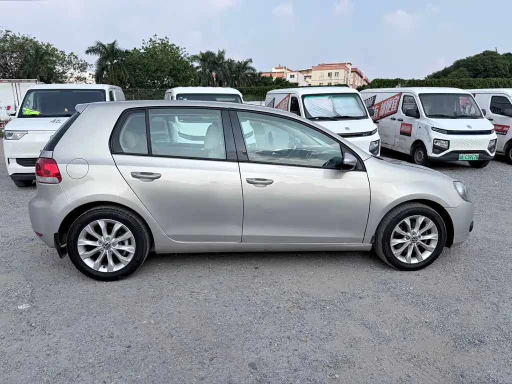 Volkswagen Golf — миниатюра 5