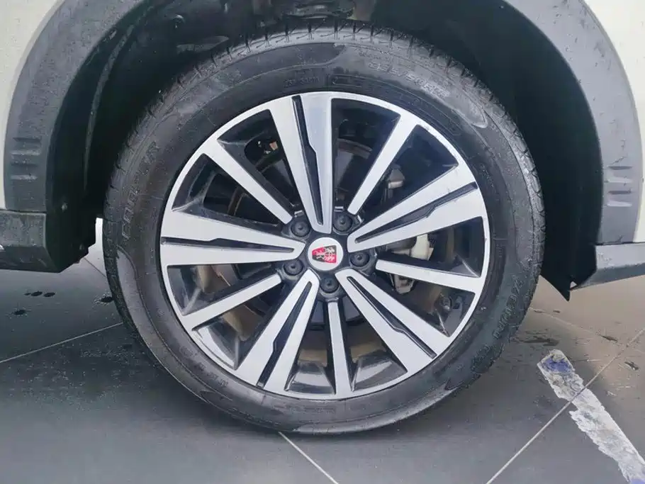 Roewe RX5 — миниатюра 6