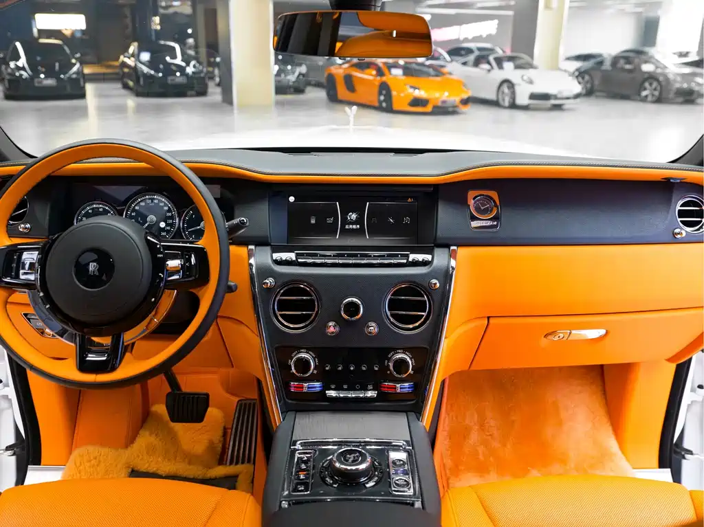 Rolls-Royce Cullinan — миниатюра 14