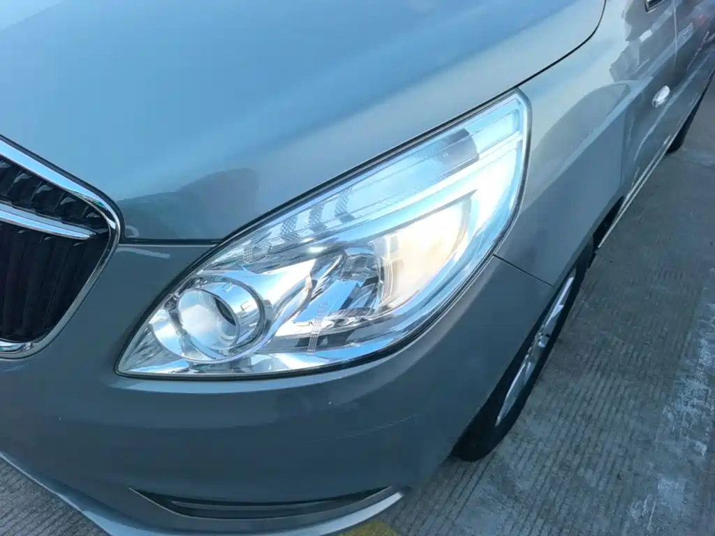 Buick GL8 — миниатюра 24