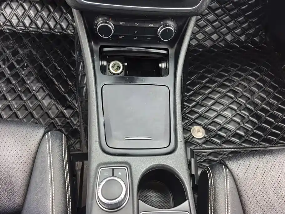 Mercedes-Benz GLA — миниатюра 16