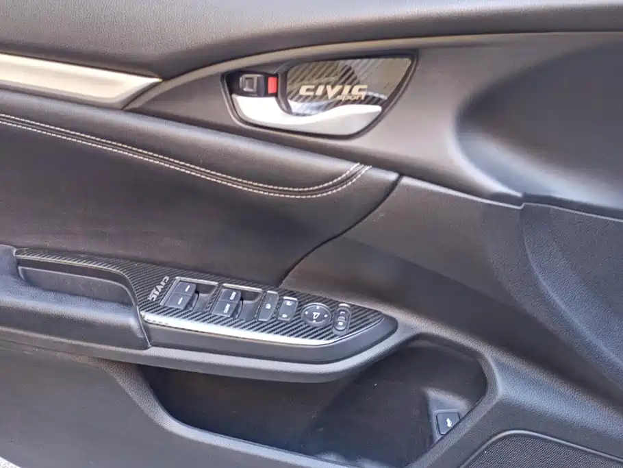 Honda Civic — миниатюра 7