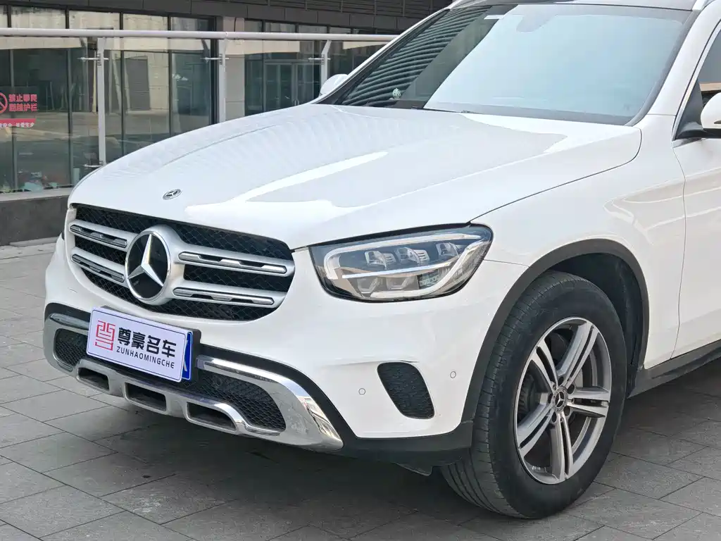 MERCEDES-BENZ GLC