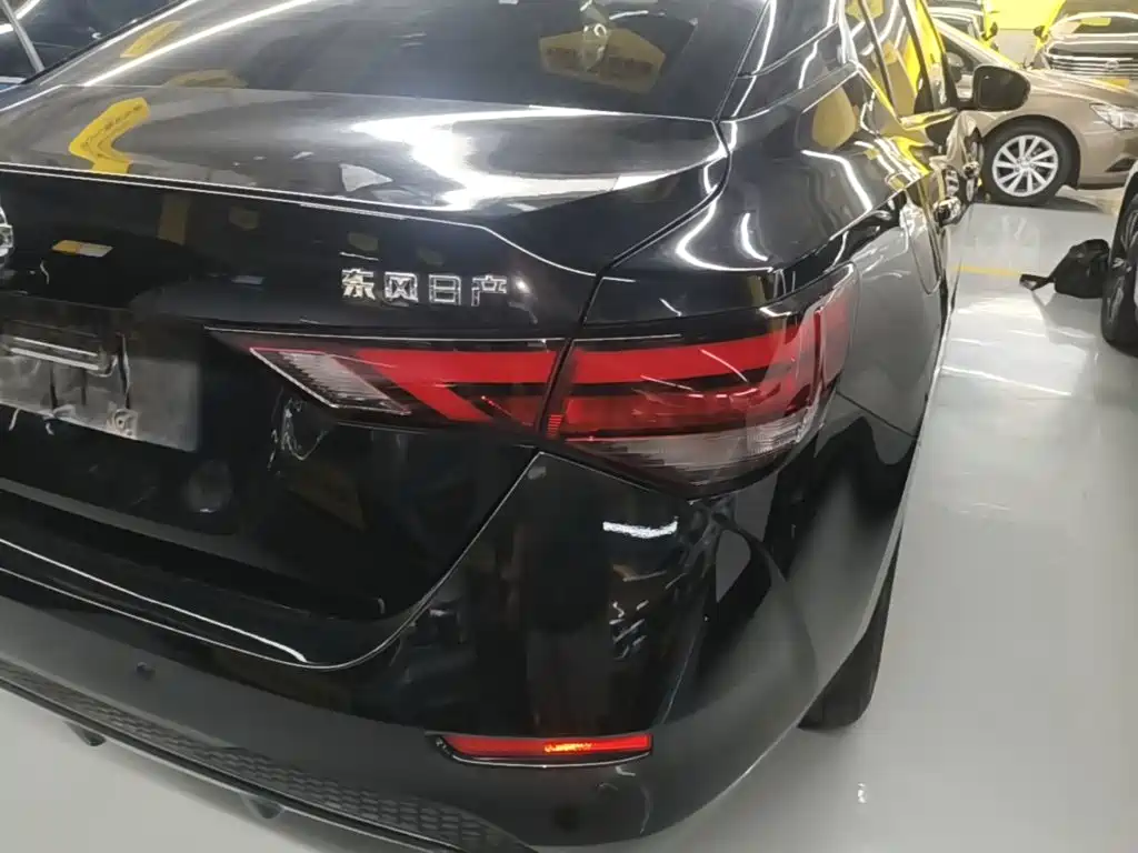 Nissan Sylphy — миниатюра 8