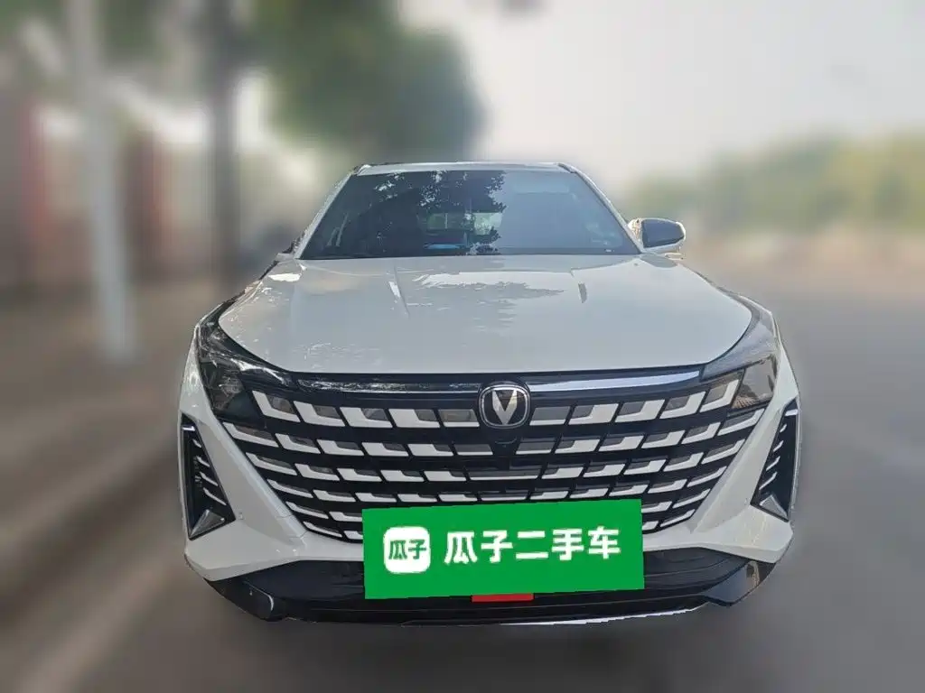 Changan UNI-Z New Energy — миниатюра 2