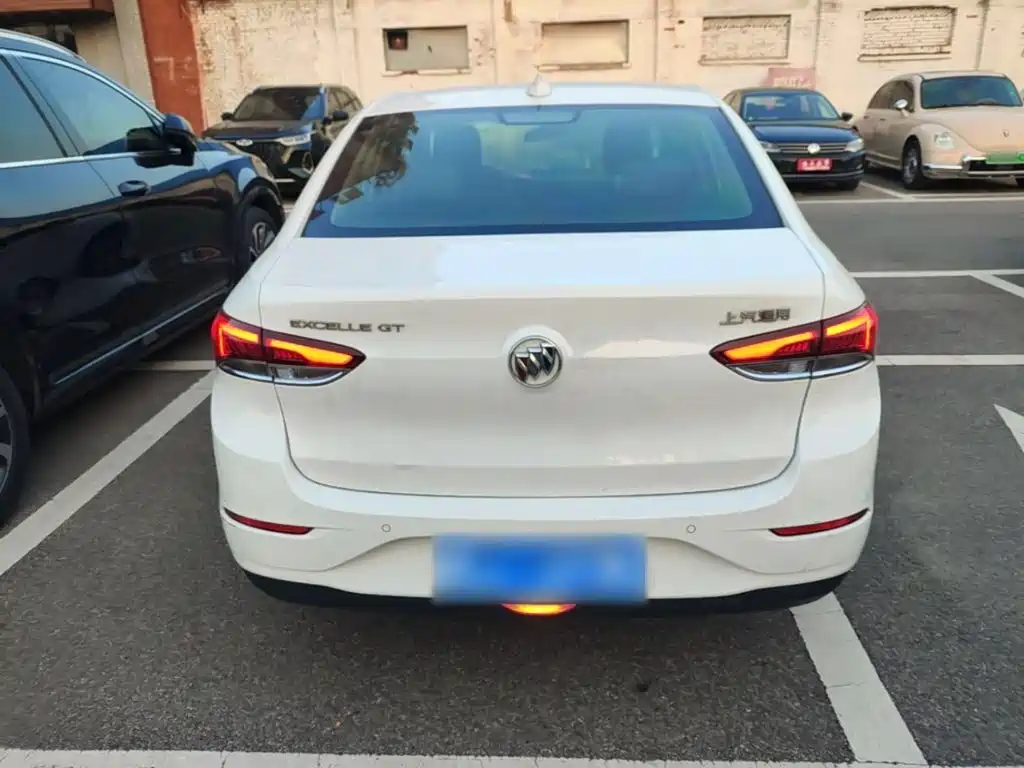 Buick Excelle — миниатюра 6