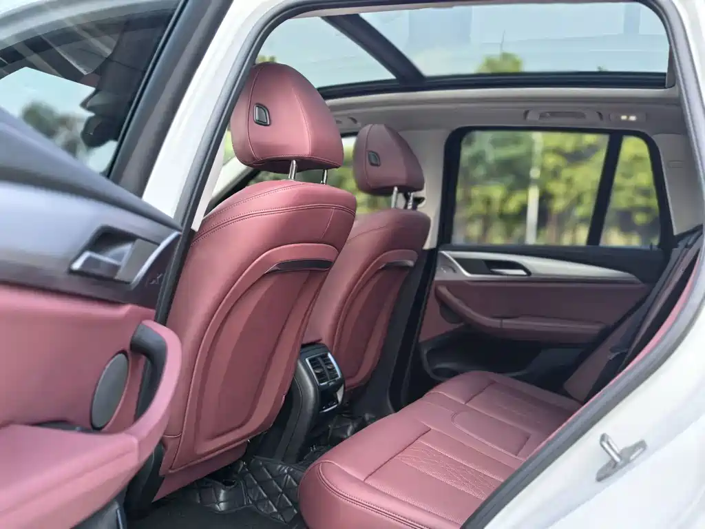BMW iX3 — миниатюра 10
