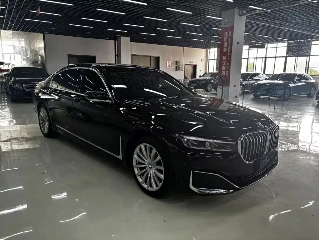 BMW 7 Series — миниатюра 3