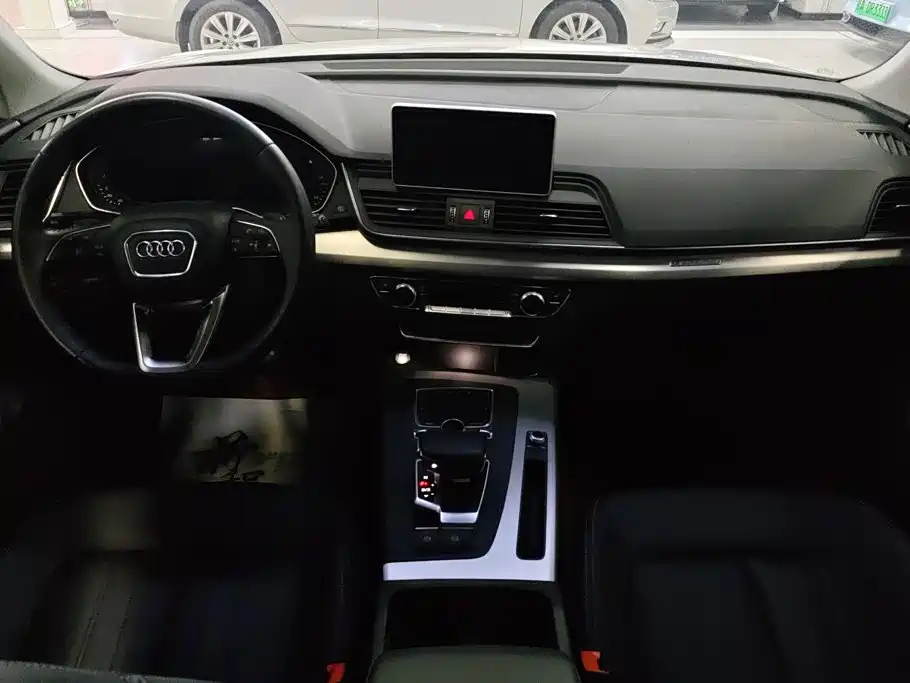 Audi Q5L — миниатюра 11