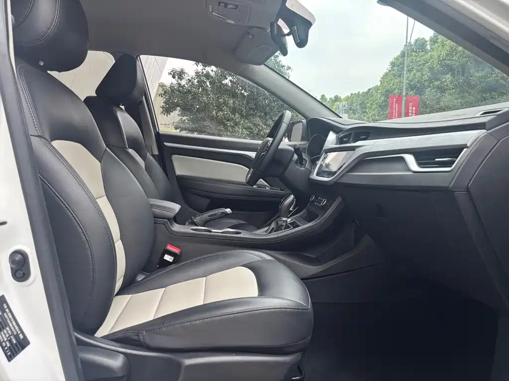 Geely Vision — миниатюра 12
