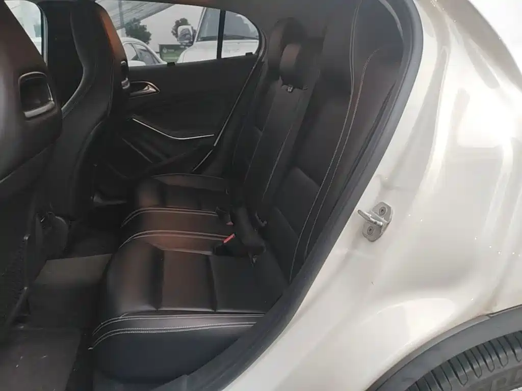Mercedes-Benz GLA — миниатюра 17