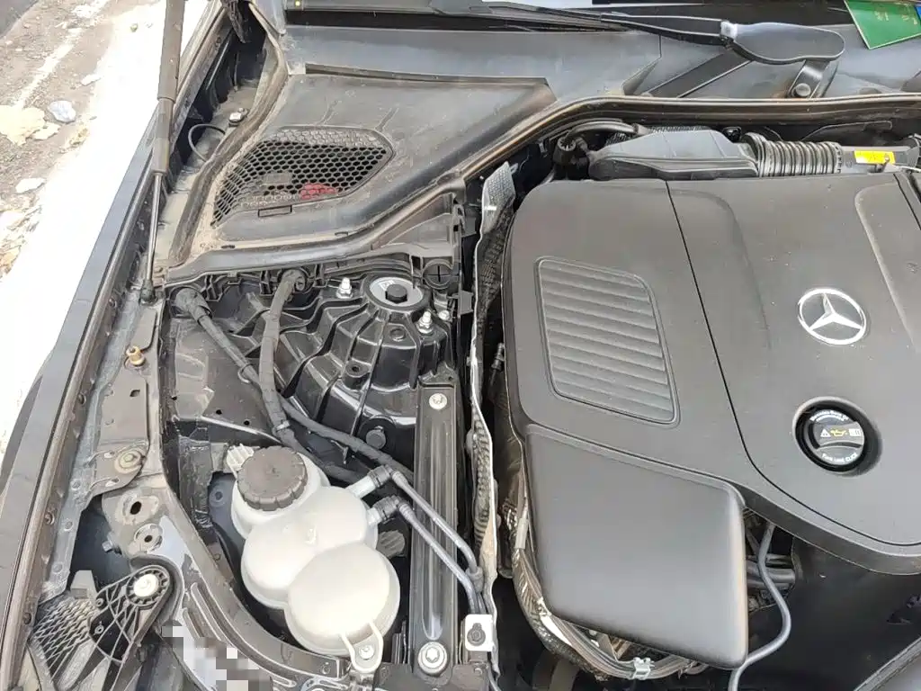 Mercedes-Benz E-Class — миниатюра 20