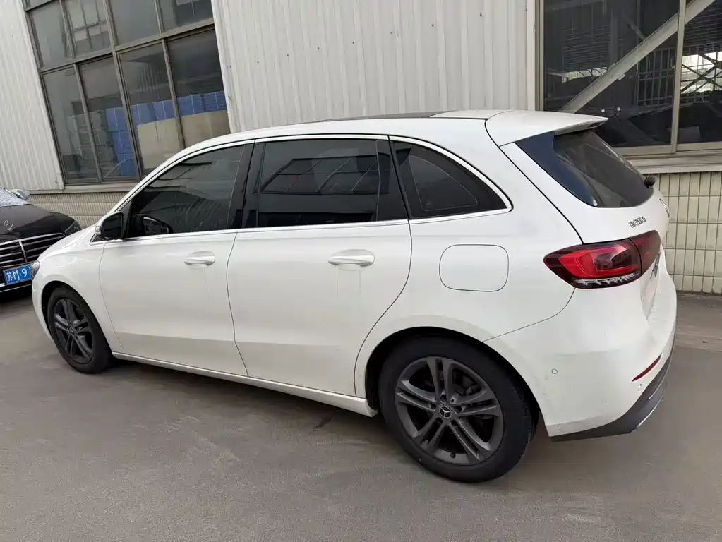 Mercedes-Benz B-Class — миниатюра 8