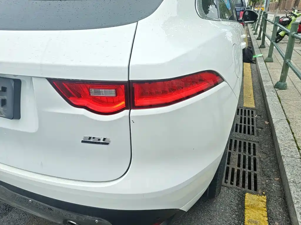 Jaguar F-PACE — миниатюра 8