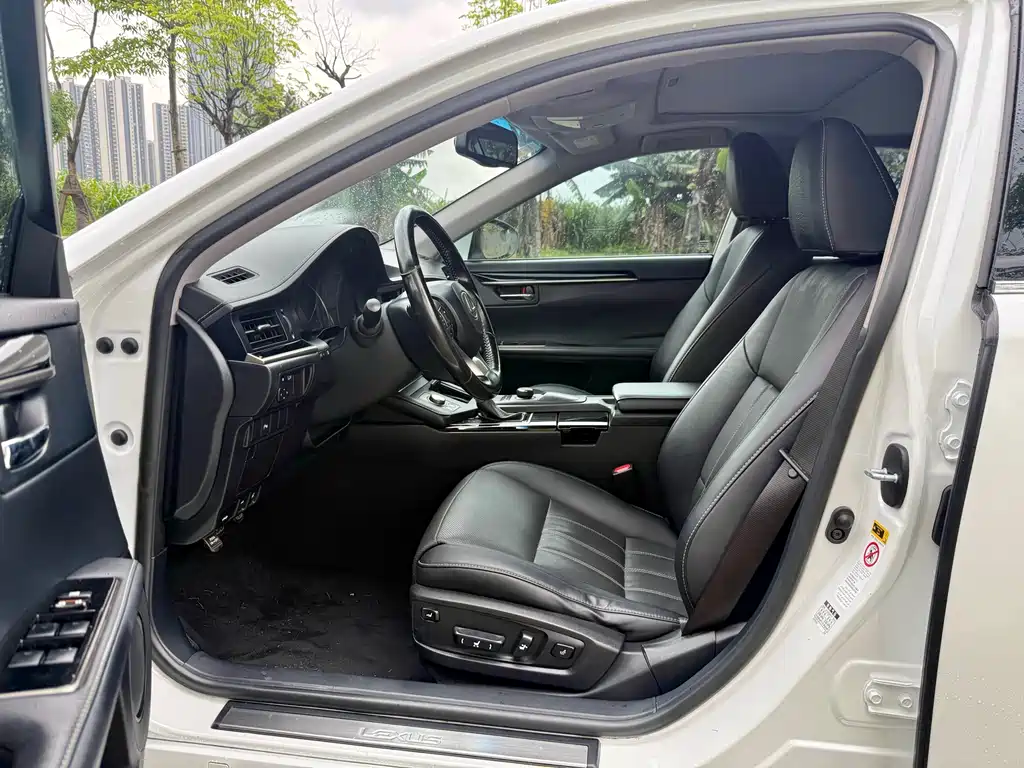 Lexus ES 2015 200 Elite