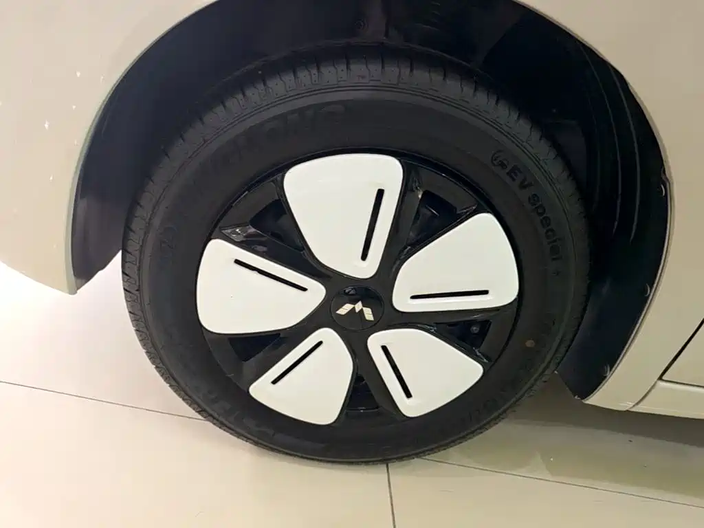 Wuling MINIEV — миниатюра 23