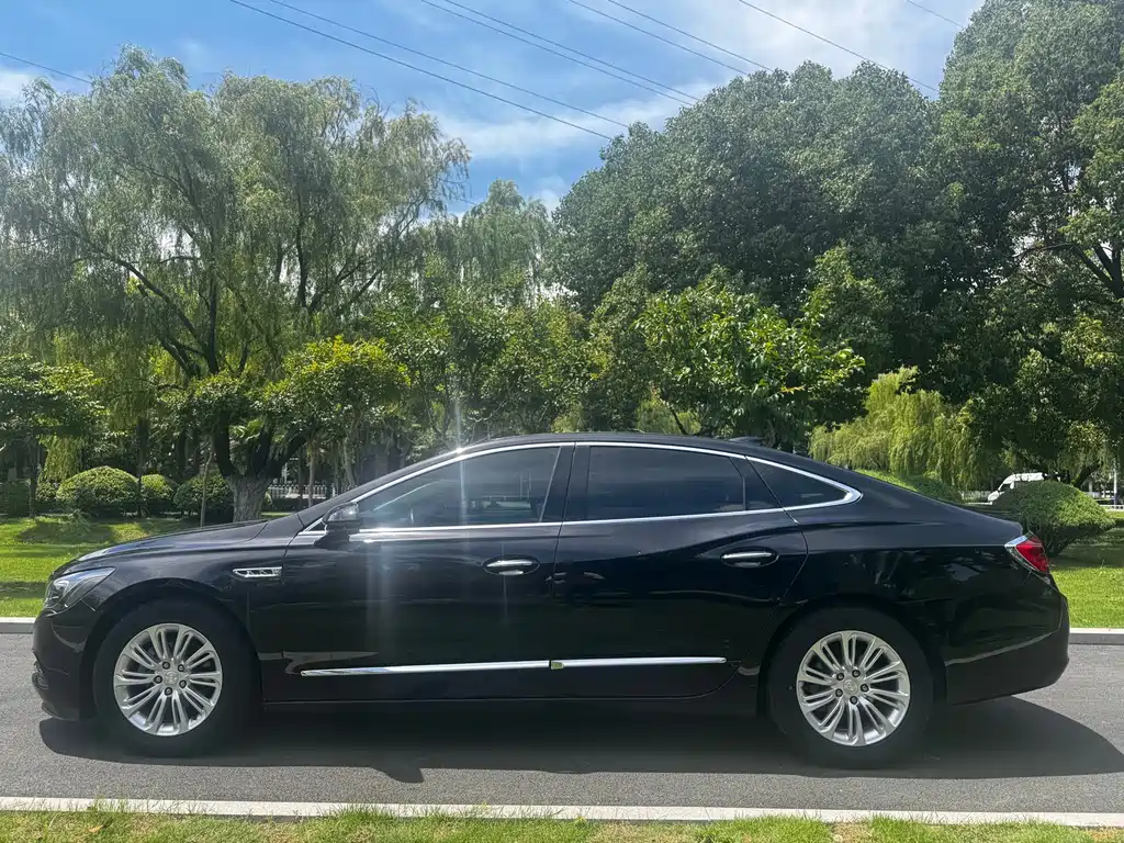 Buick LaCrosse — миниатюра 7