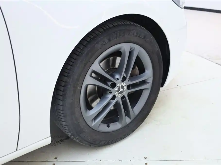 MERCEDES-BENZ B CLASS