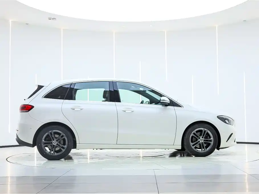 MERCEDES-BENZ B CLASS