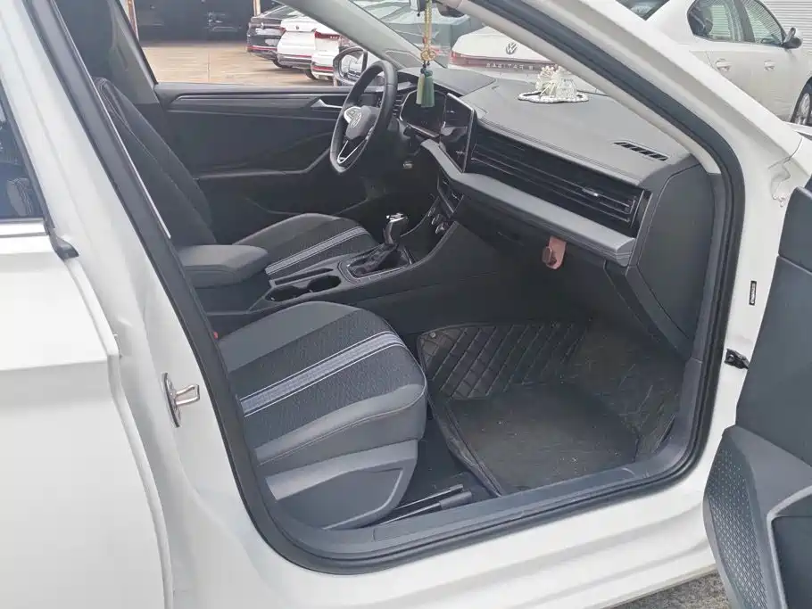 Volkswagen Sagitar — миниатюра 8