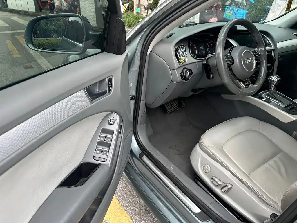 Audi A4L 2013 35 TFSI AT