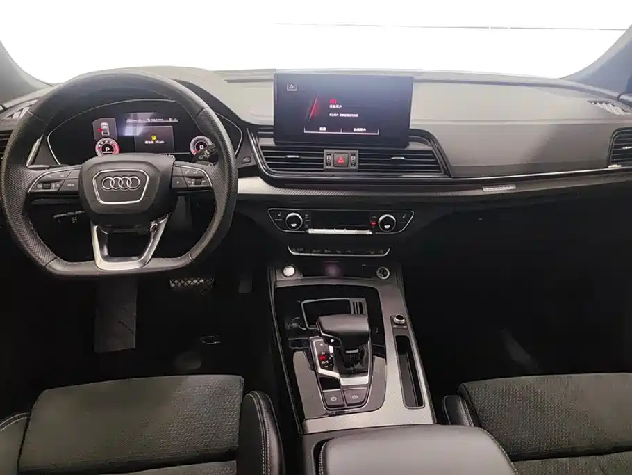 Audi Q5L Sportback — миниатюра 12