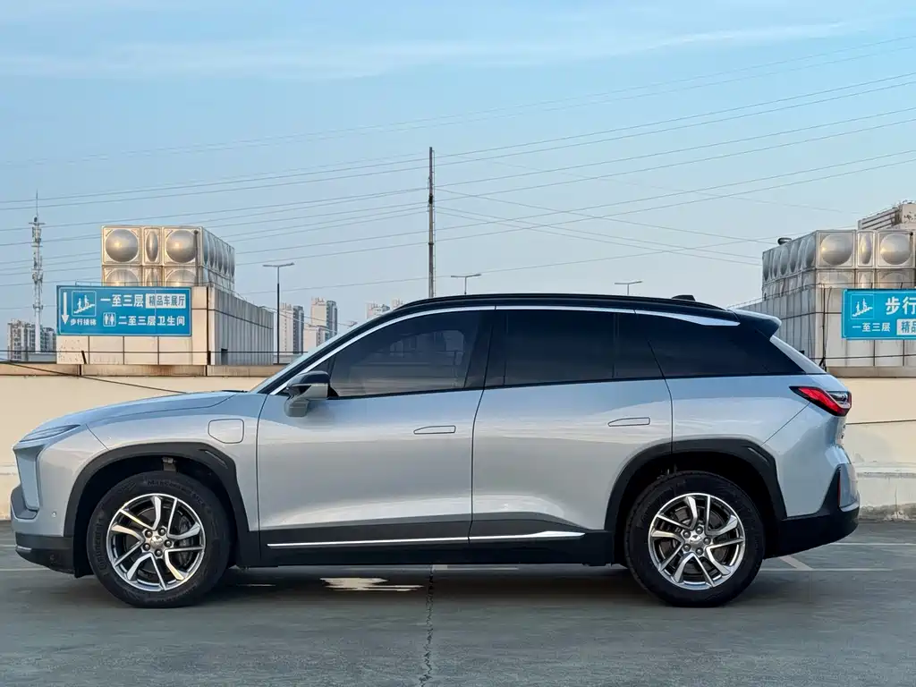 NIO ES6 — миниатюра 4