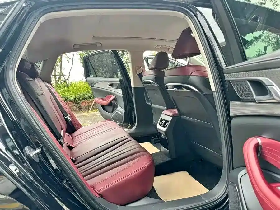 Hongqi Hongqi H5 — миниатюра 7