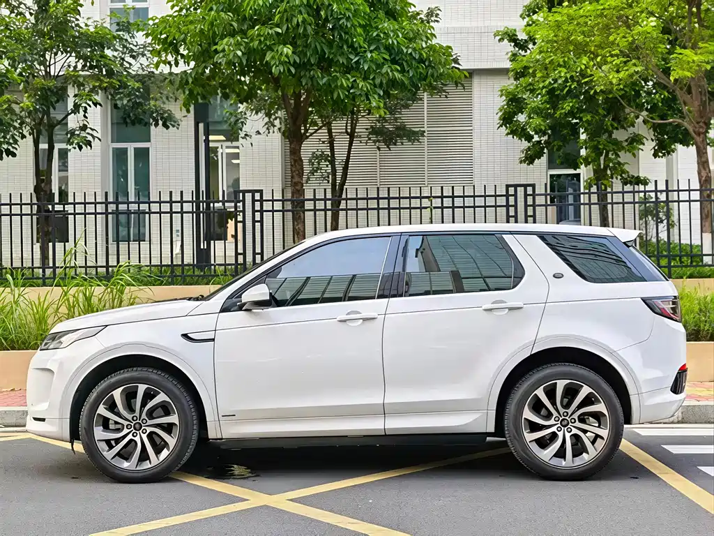 Land Rover Discovery Sport — миниатюра 8