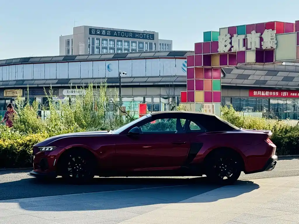 Ford Mustang — миниатюра 5