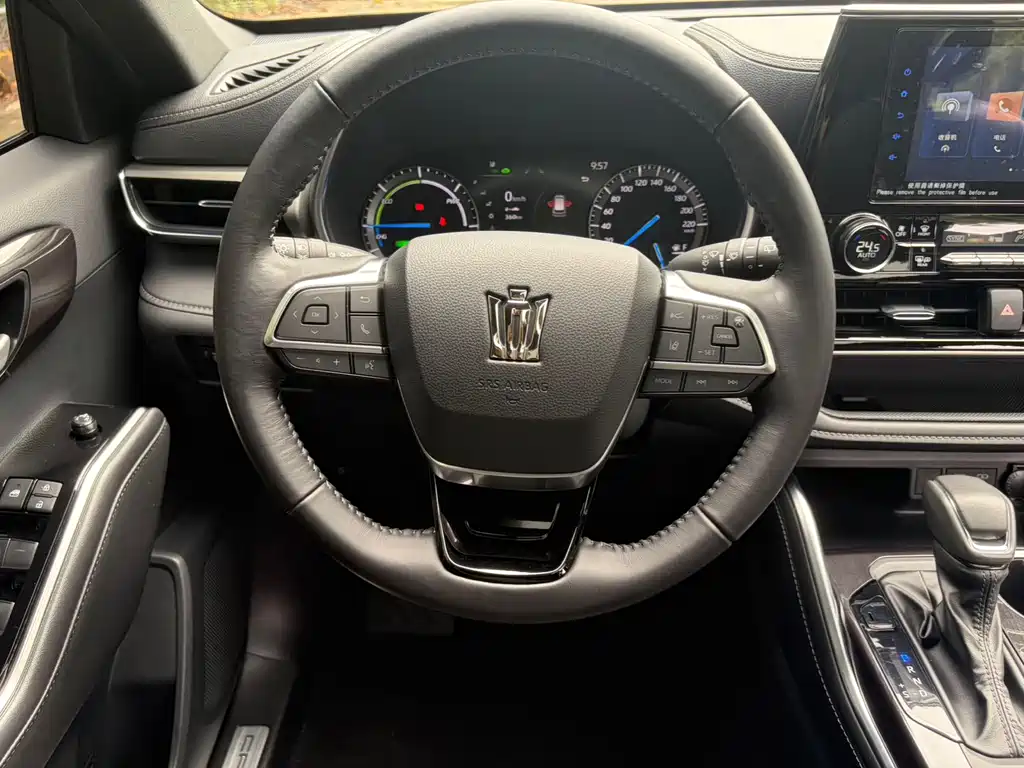 Toyota Crown Kluger — миниатюра 12