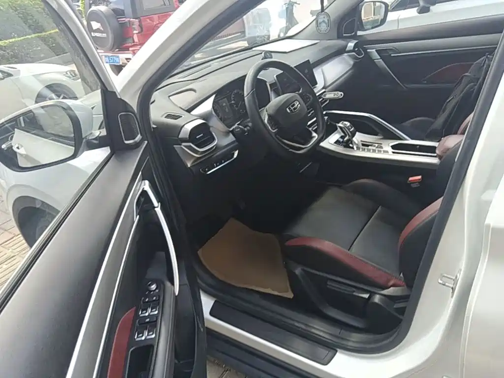 Geely Binyue — миниатюра 16