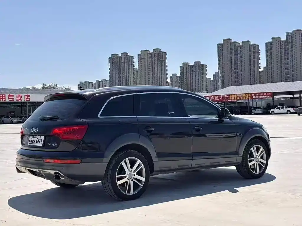 Audi Q7 — миниатюра 9