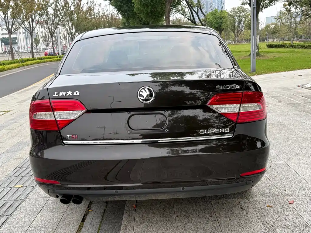Skoda Superb — миниатюра 9