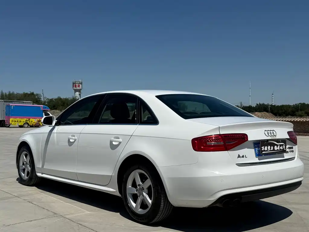 Audi A4L — миниатюра 7