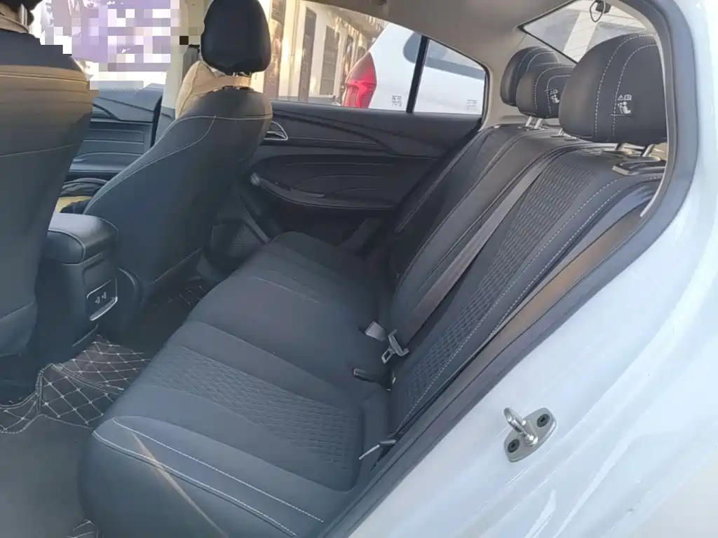 Roewe i5 — миниатюра 17