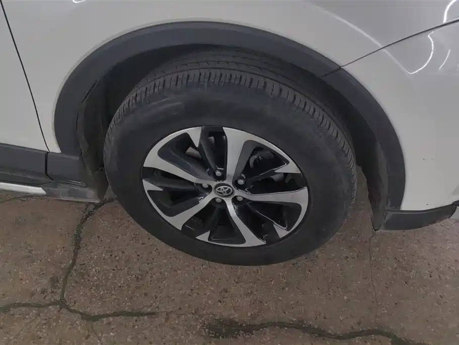 TOYOTA RAV4 RONGFANG