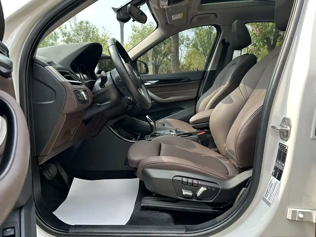 BMW X1 — миниатюра 10