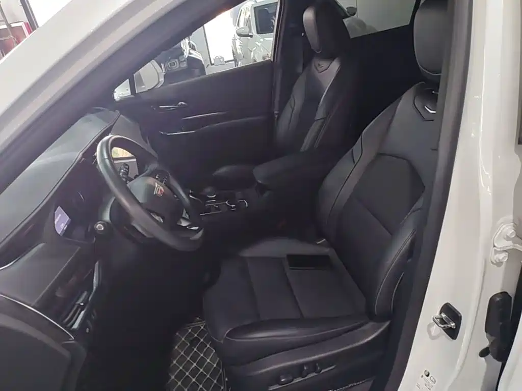 Cadillac XT4 — миниатюра 15