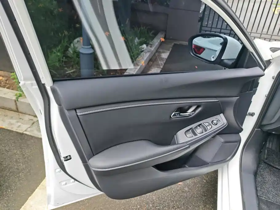 Nissan Sylphy — миниатюра 7