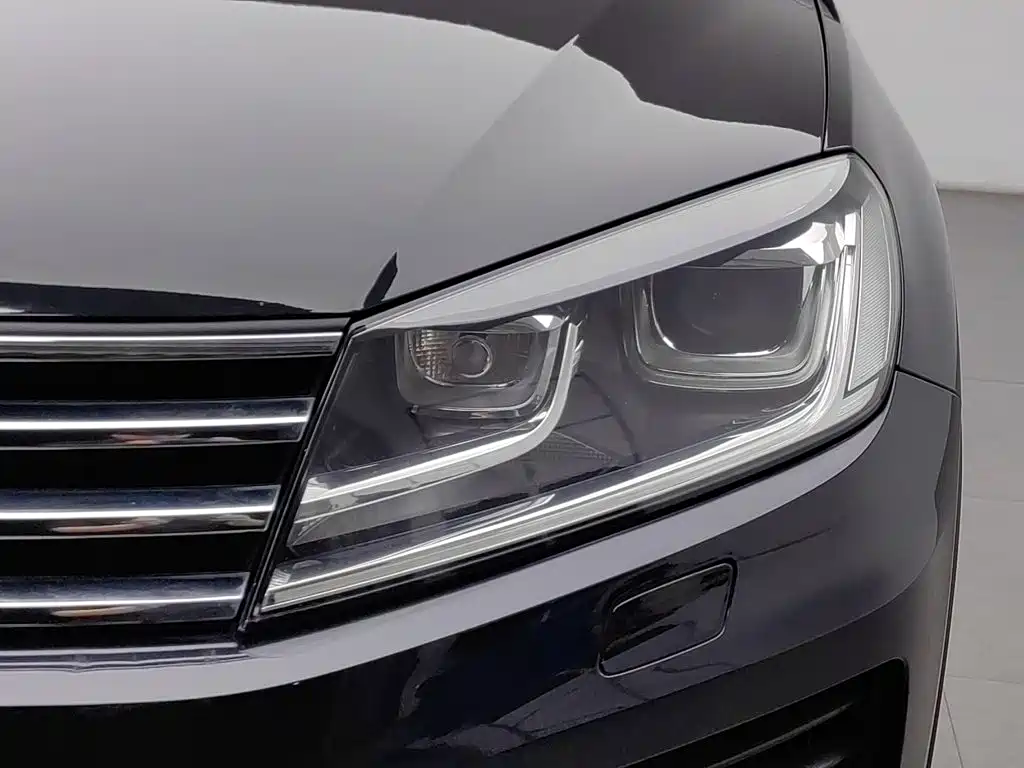 Volkswagen Touareg — миниатюра 7