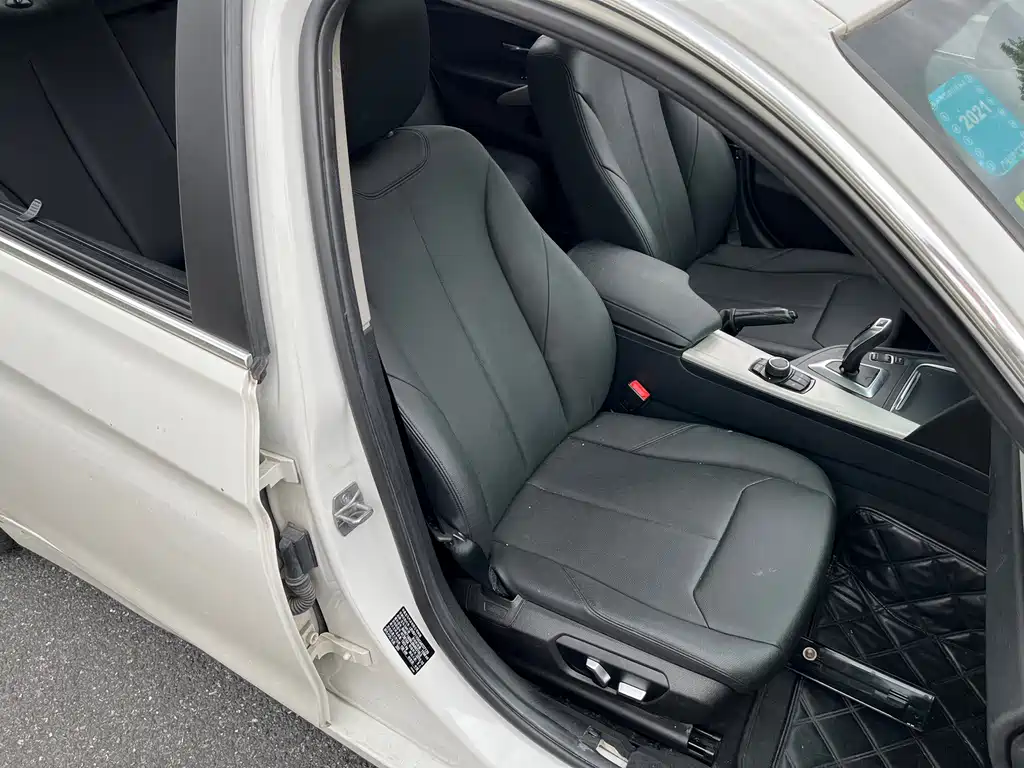 BMW 3 Series — миниатюра 18