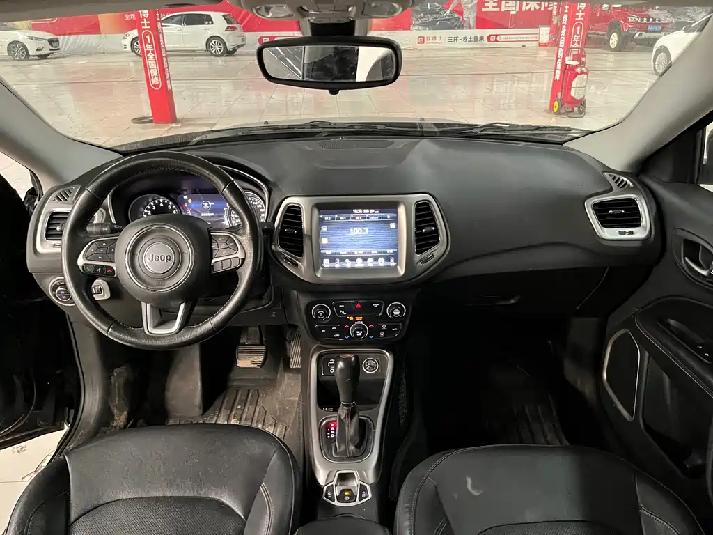 Jeep Compass — миниатюра 6