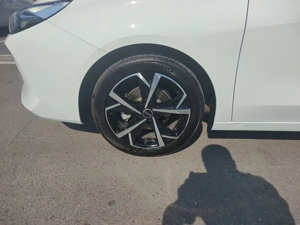 Roewe i5 — миниатюра 23