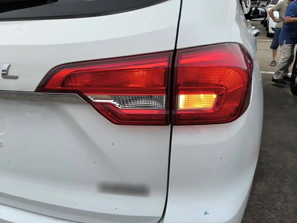 Haval M6 — миниатюра 8