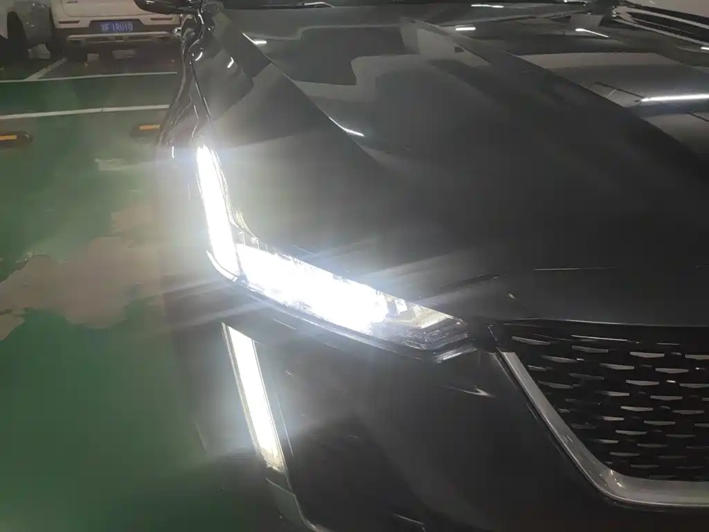 Cadillac CT5 — миниатюра 7