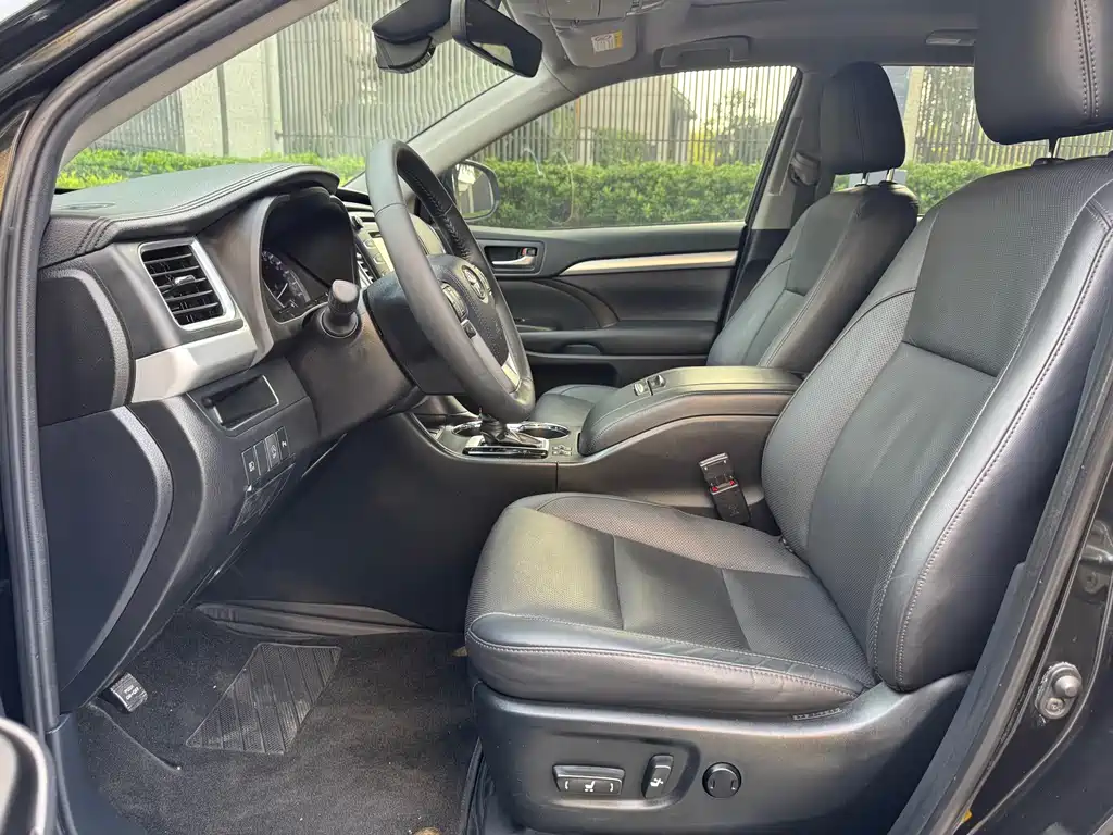 Toyota Highlander — миниатюра 3